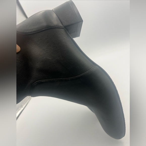 Stuart Weitzman Odetta City 25 Ankle Stretch Pull On Leather Bootie Size 7.5 NEW - Picture 11 of 14
